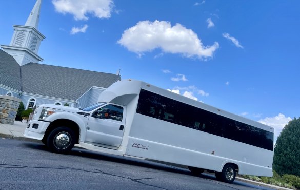 2012 Ford F550 Limo Bus for Sale in North attleboro, MA - Photo 2