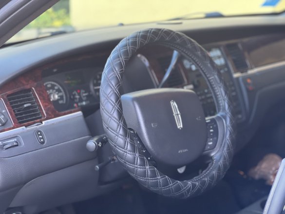 2010 Lincoln Town Car Limousine for Sale in Lake Worth, FL - Photo 3