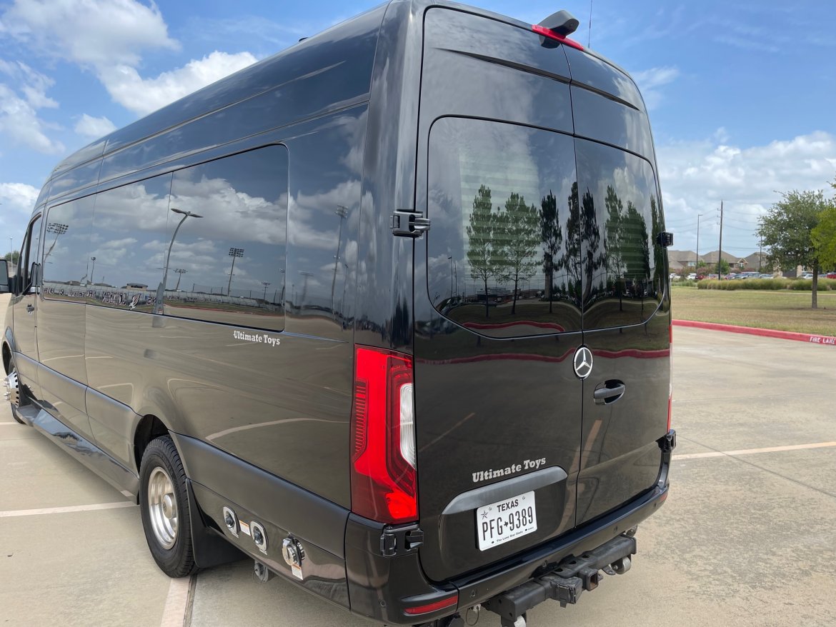 Sprinter for Sale in Katy, TX - Photo 5