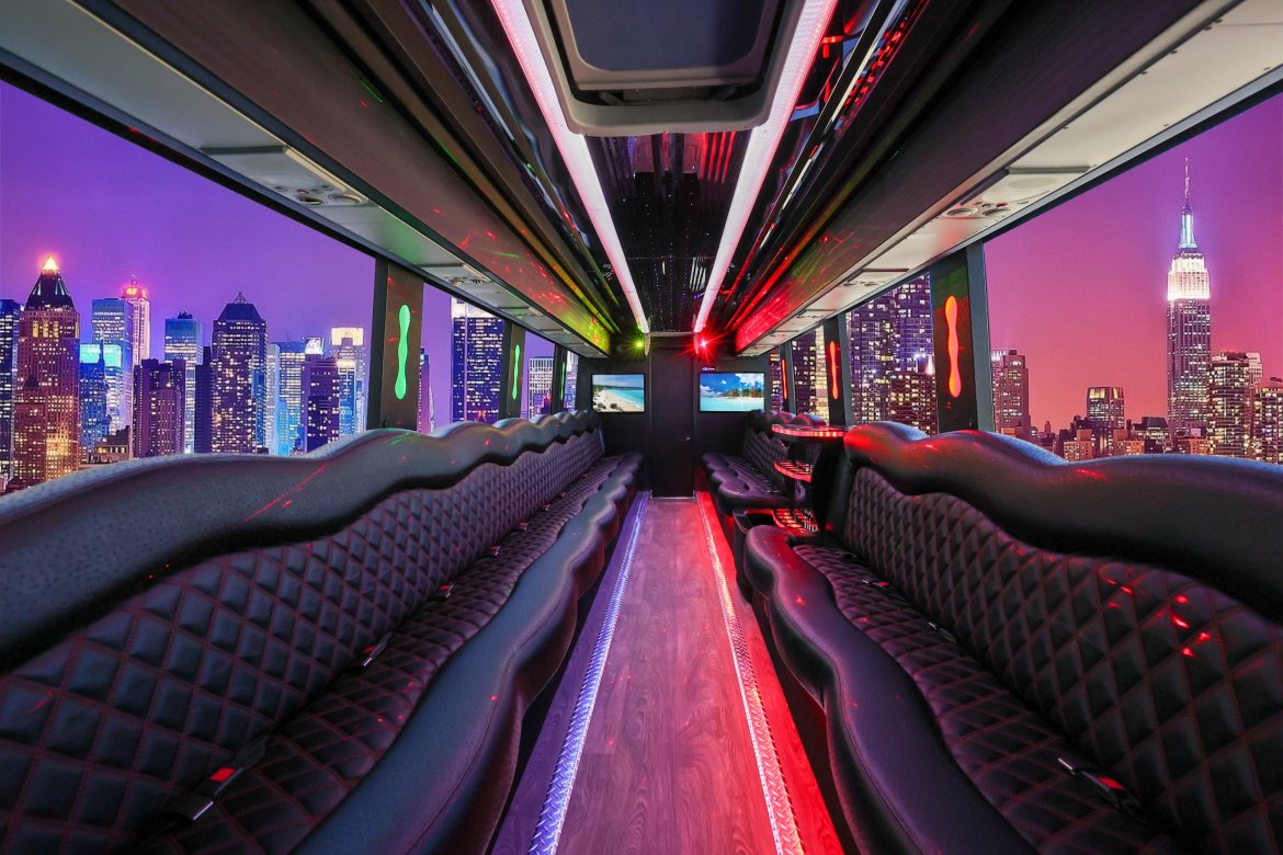 Limo Bus for Sale in Santa Clarita, AL - Photo 5