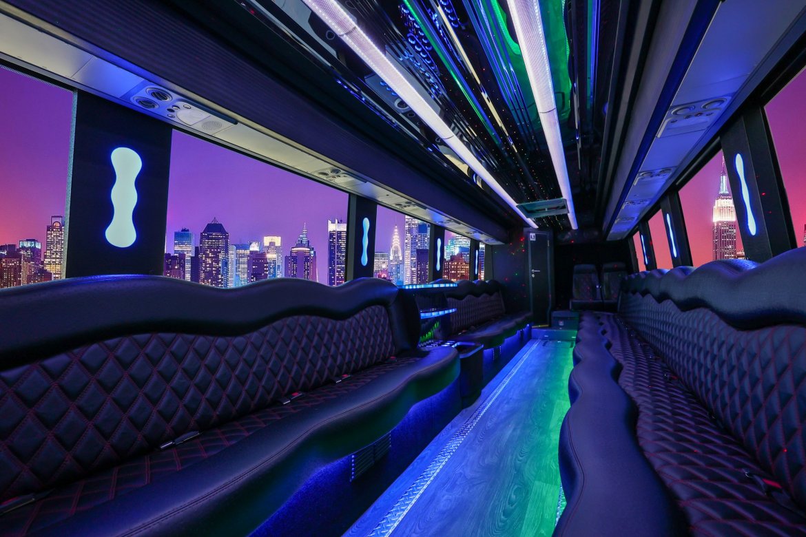 Limo Bus for Sale in Santa Clarita, AL - Photo 10