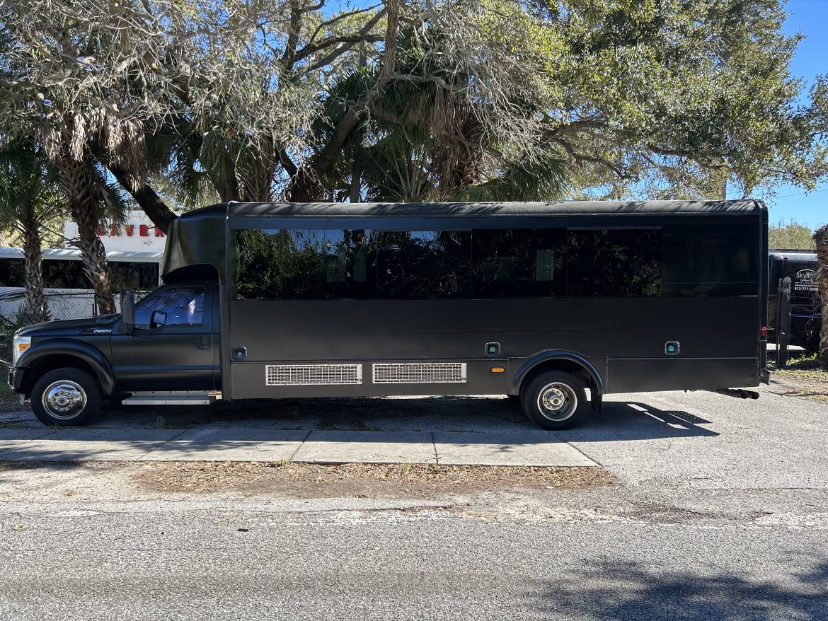 Limo Bus for Sale in Tampa, FL - Photo 15