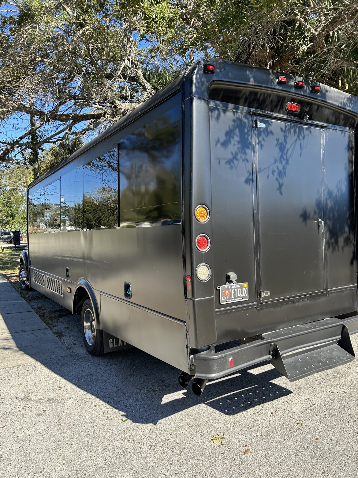Limo Bus for Sale in Tampa, FL - Photo 21