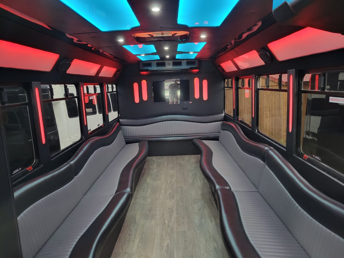 Limo Bus for sale: 2012 Ford F-650