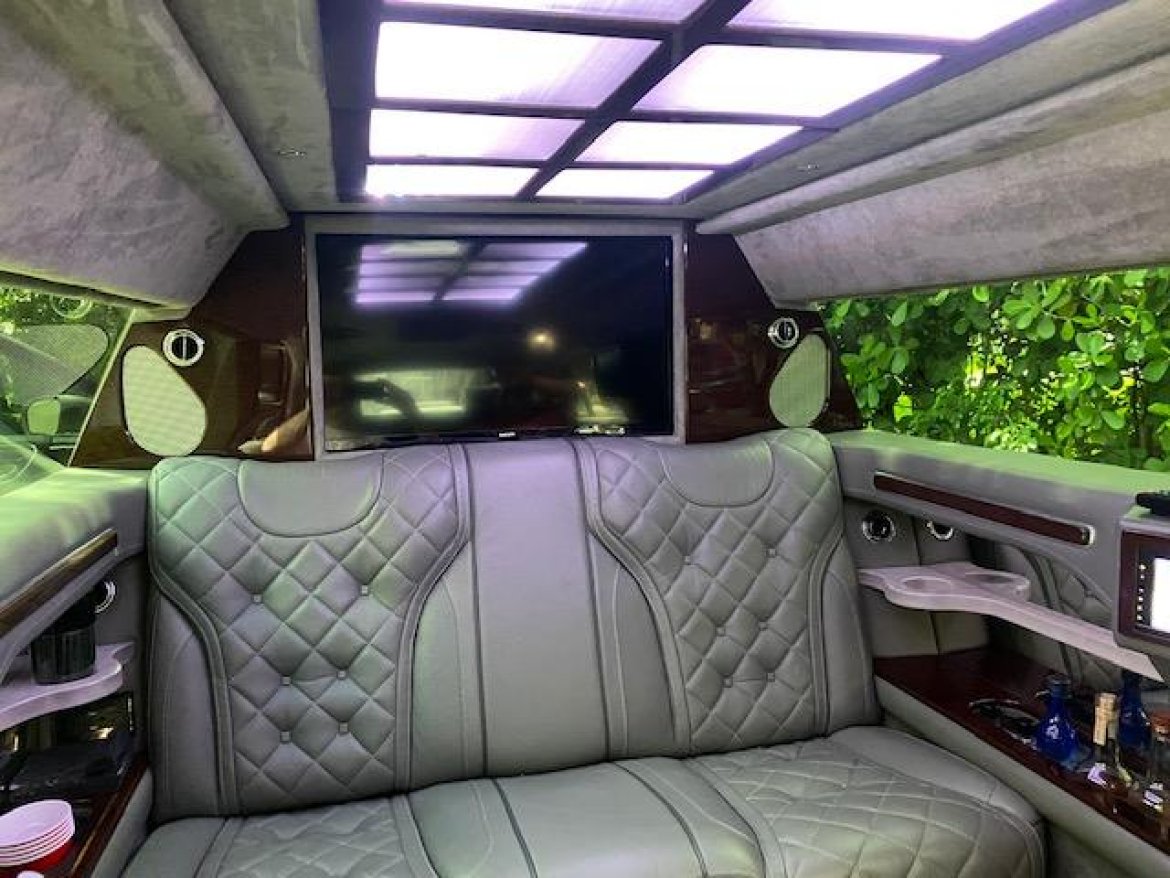Limousine for Sale in Ontario, CA - Photo 8
