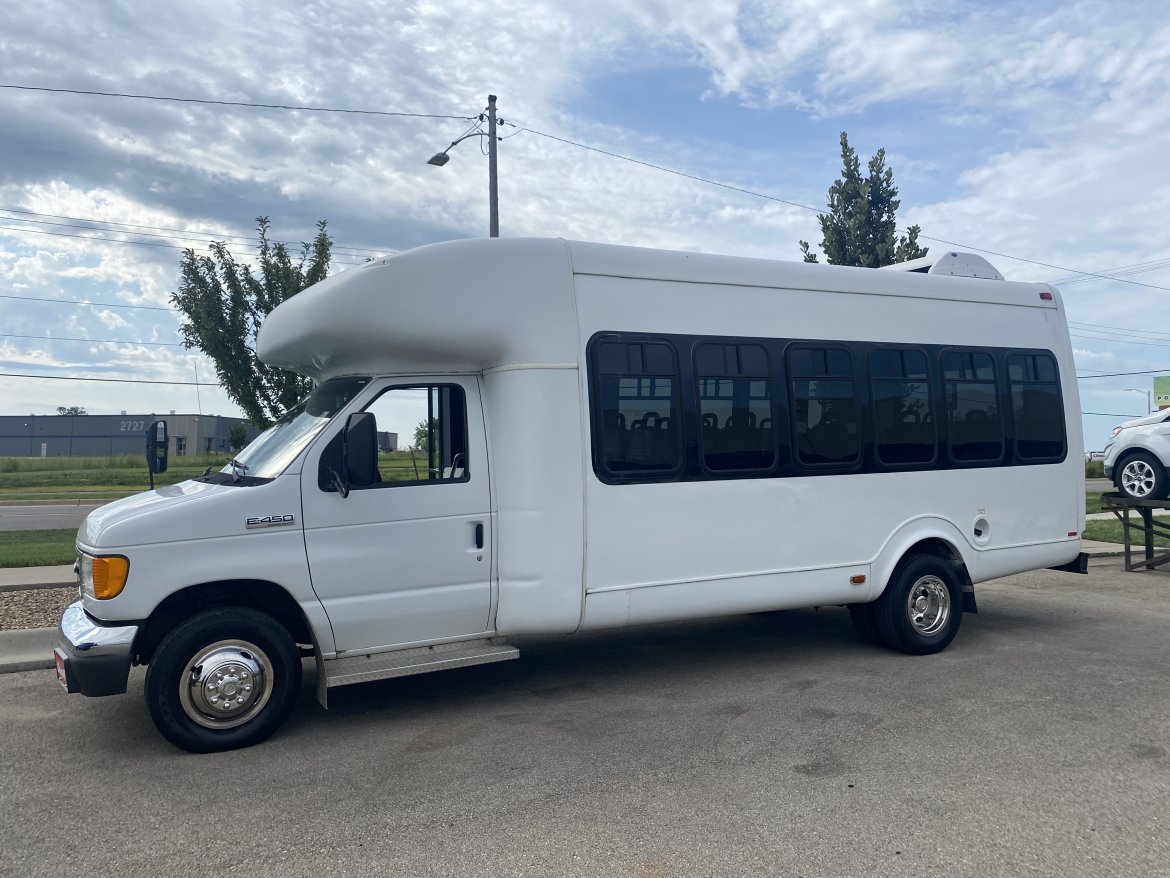 Shuttle Bus for Sale in Cedar Rapids, IA - Photo 12