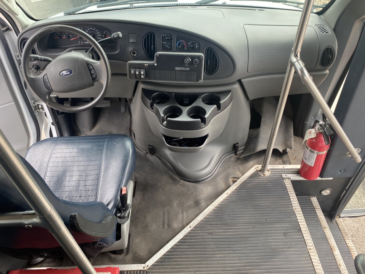 Shuttle Bus for Sale in Cedar Rapids, IA - Photo 14