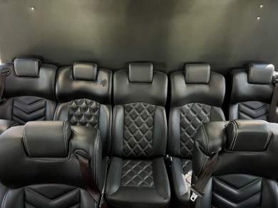 2013 Ford F650 Shuttle Bus for Sale in AURORA, Colorado, US - Photo 4