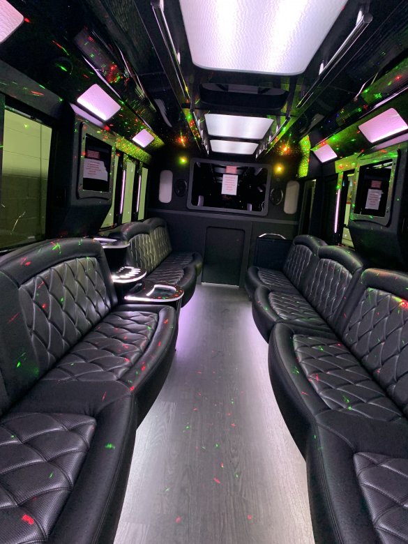 2019 Ford F550 Limo Bus for Sale in Bakersfield, CA - Photo 2