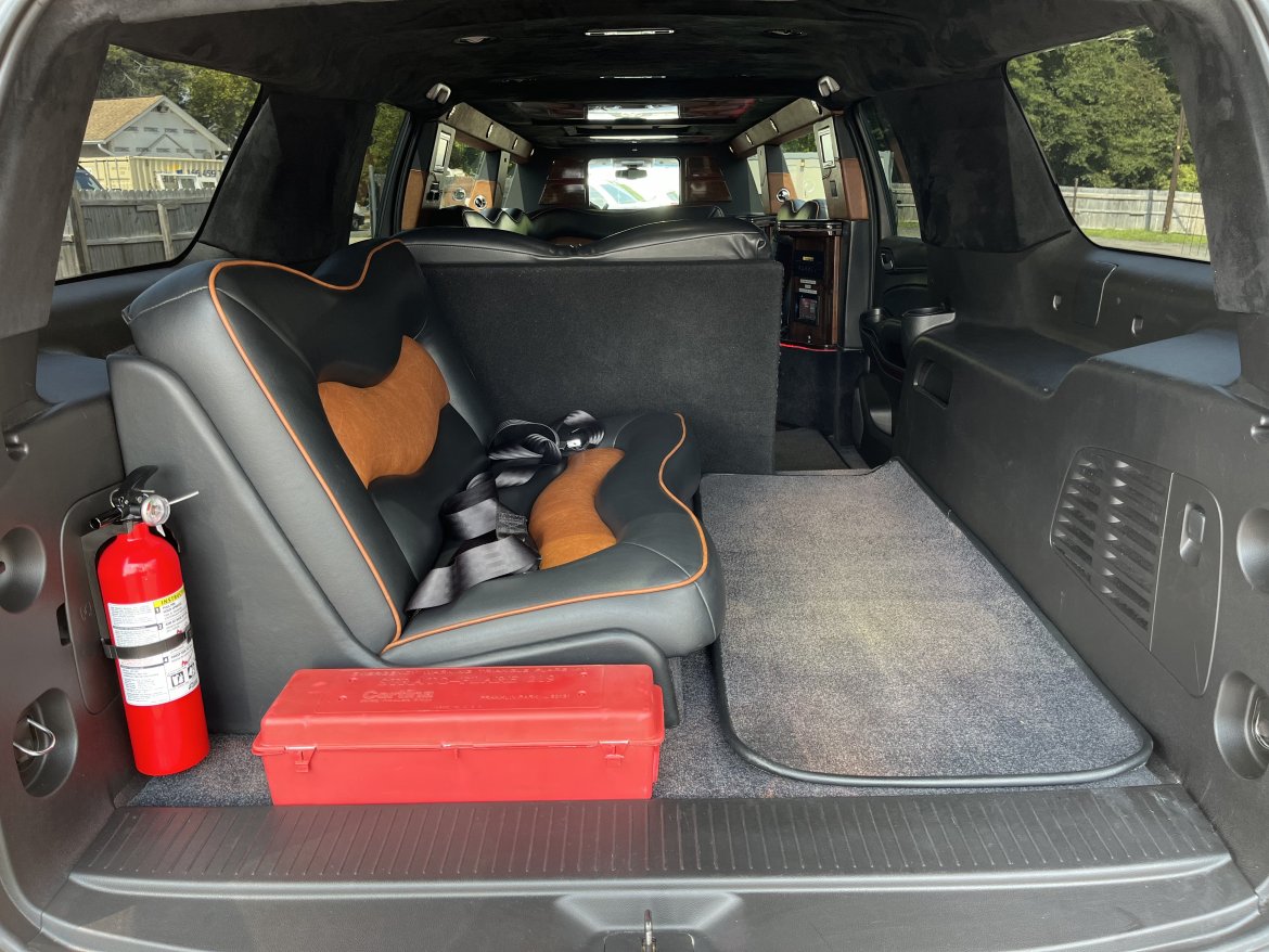 SUV Stretch for Sale in Pasadena, MD - Photo 9