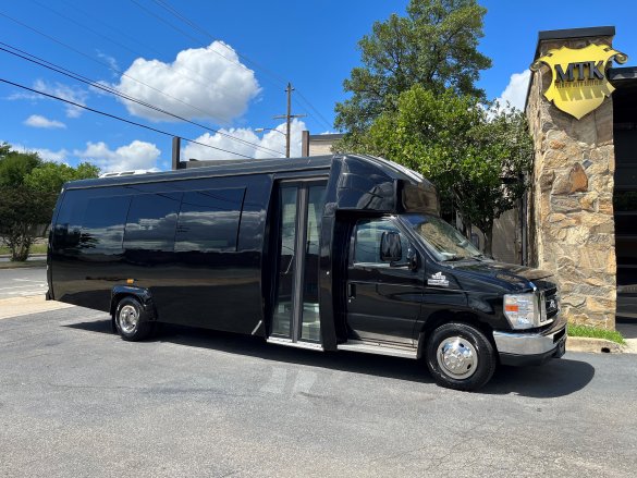 2016 Ford E450 Party Bus Limo Bus for Sale in Richmond, VA - Main Photo