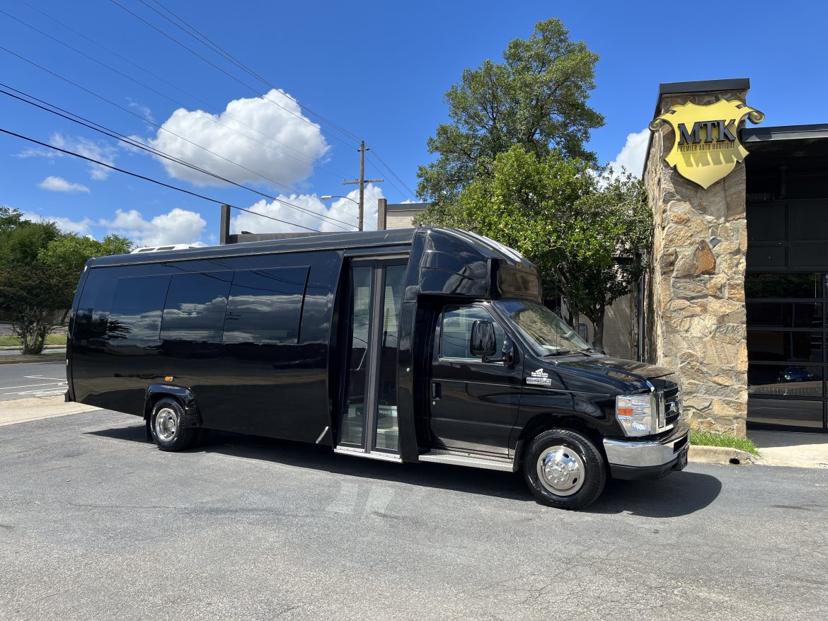 Limo Bus for Sale in Richmond, VA - Photo 9