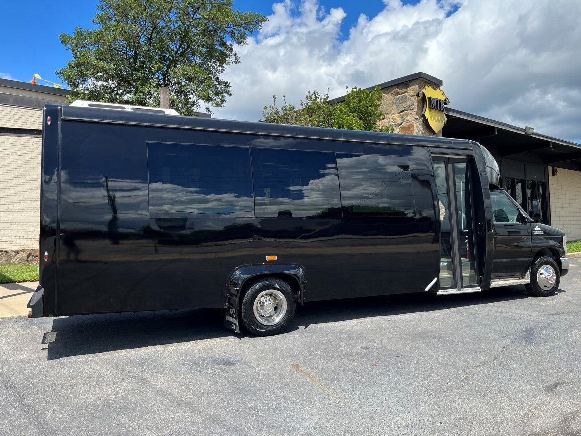 Limo Bus for Sale in Richmond, VA - Photo 12