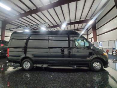 2023 Mercedes-Benz Sprinter 3500 170 Midwest Luxe Business Class Sprinter for Sale in Houston, TX - Photo 2
