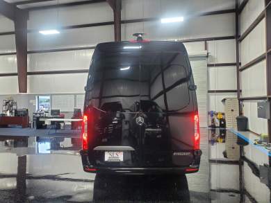2023 Mercedes-Benz Sprinter 3500 170 Midwest Luxe Business Class Sprinter for Sale in Houston, Texas, US - Photo 4