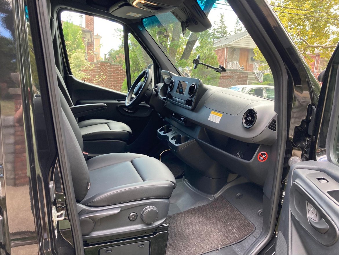 Sprinter for Sale in Whitestone, NY - Photo 9