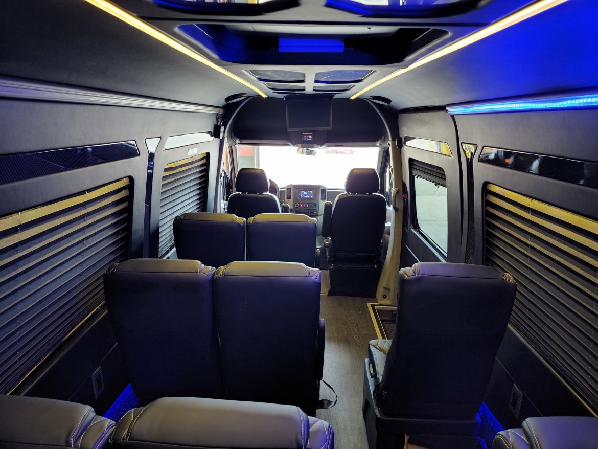 Executive Shuttle for Sale in Erie, PA - Photo 7