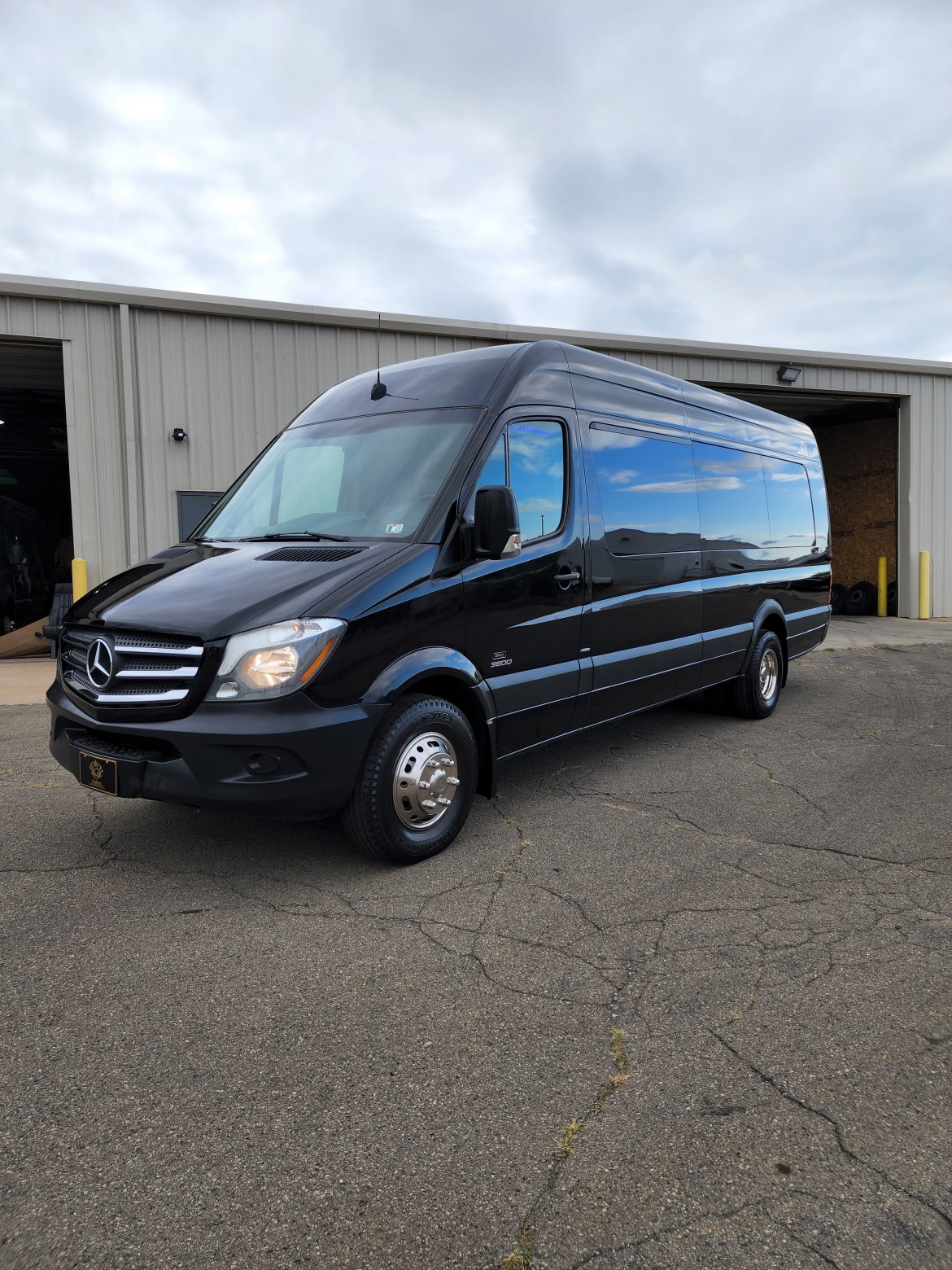 Executive Shuttle for Sale in Erie, PA - Photo 8