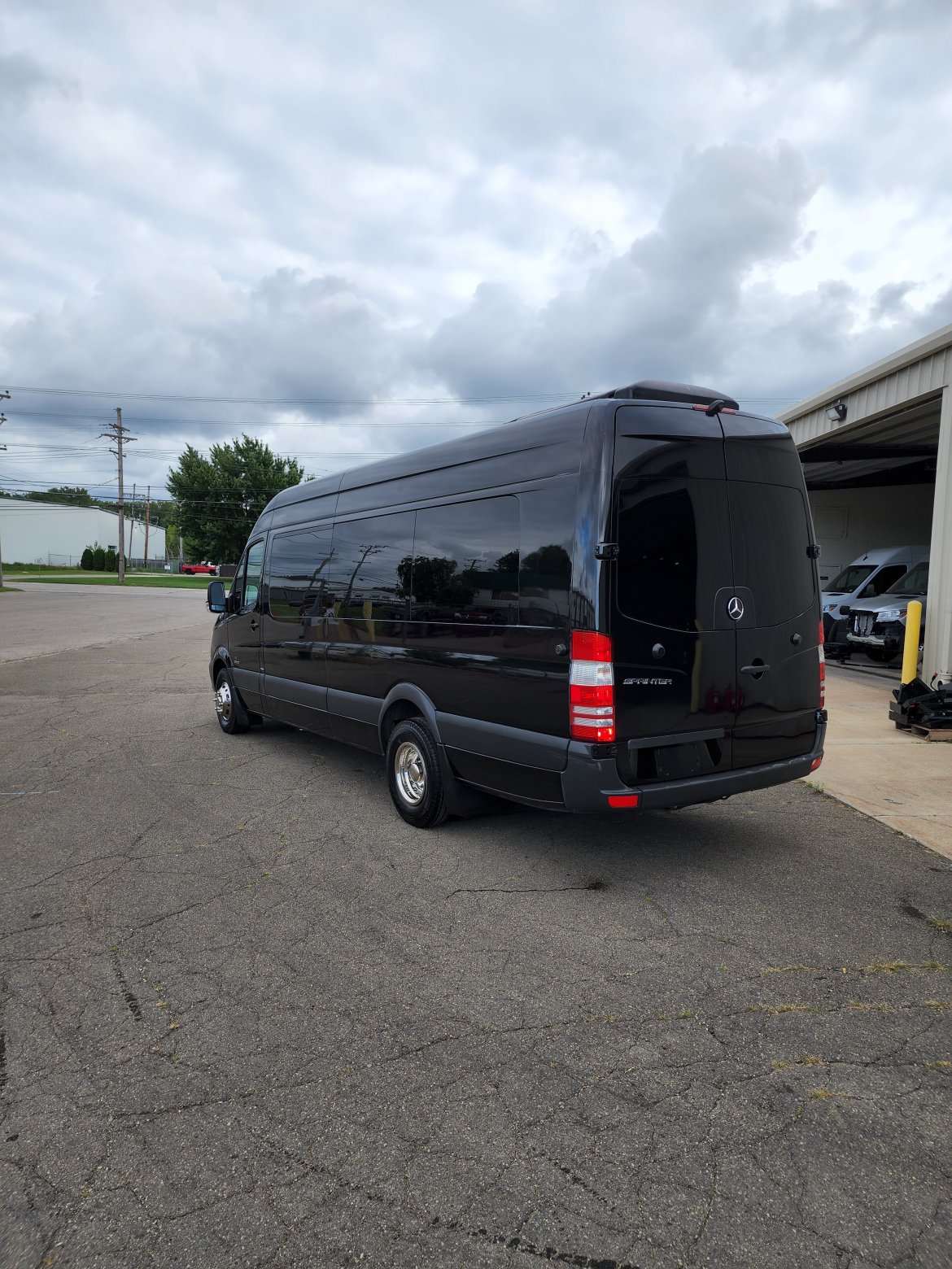 Executive Shuttle for Sale in Erie, PA - Photo 11