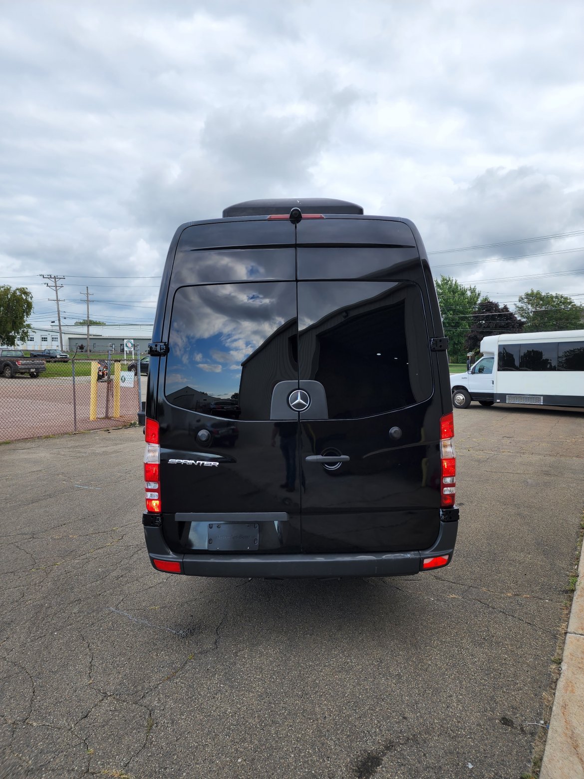 Executive Shuttle for Sale in Erie, PA - Photo 12