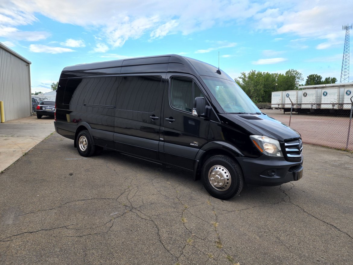 Executive Shuttle for Sale in Erie, PA - Photo 16