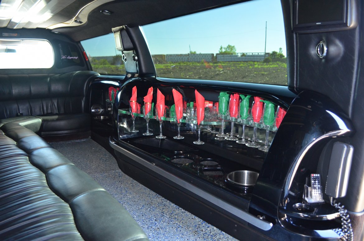 SUV Stretch for Sale in Lees Summit, MO - Photo 6