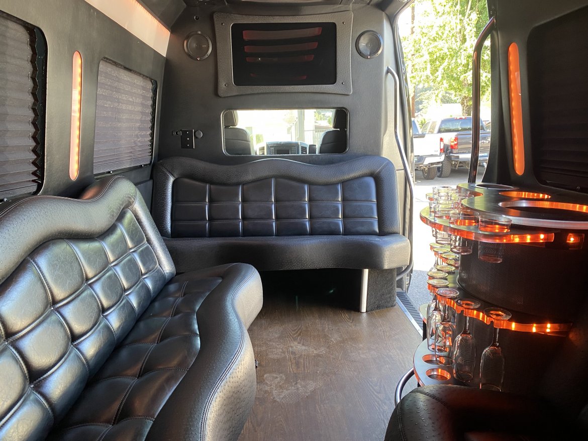 Limo Bus for Sale in PORTLAND, OR - Photo 20