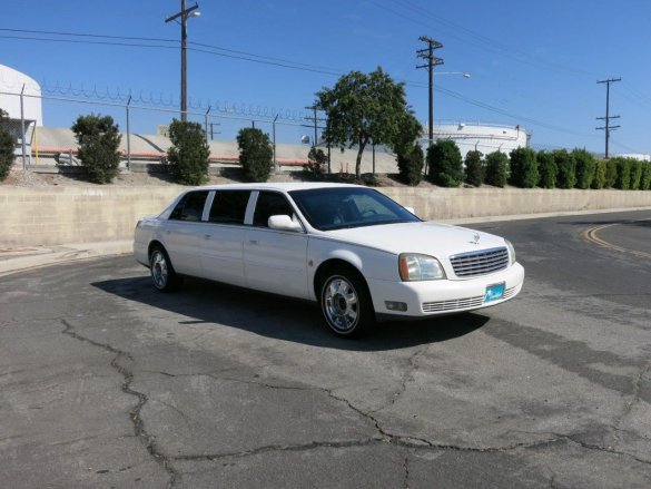 2004 Federal Coach Cadillac Deville 6-Door Limousine