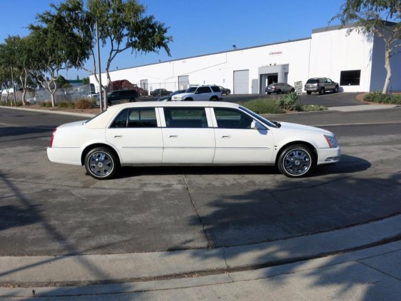 2007 Eagle Coach Cadillac DTS 6-Door Limousine