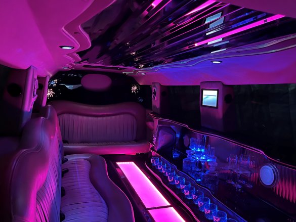 2006 Jeep Commander Limousine for Sale in Richmond, VA - Main Photo