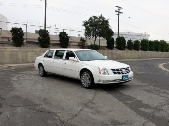 2007 Eagle Coach Cadillac DTS 6-Door Limousine