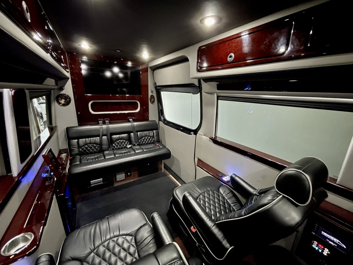 Sprinter for Sale in Champaign, IL - Photo 15