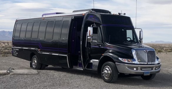 2005 International 3200 Limo Bus for Sale in Las Vegas, NV - Photo 3