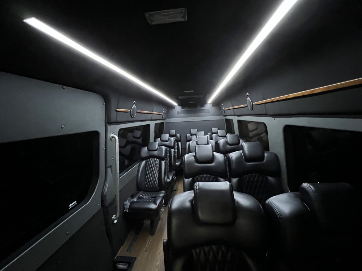 Sprinter for Sale in Troy, MI - Photo 4