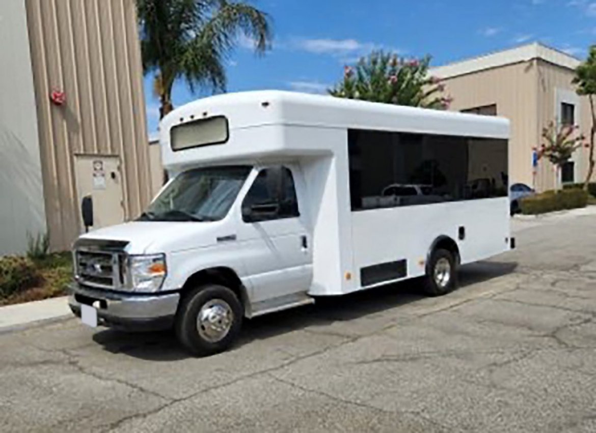 Limo Bus for Sale in Pasadena, MD - Photo 8