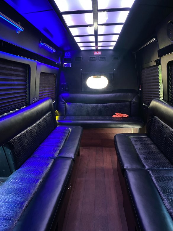 2016 Mercedes-Benz Sprinter 3500 Sprinter for Sale in BLOOMFIELD, NJ - Photo 3