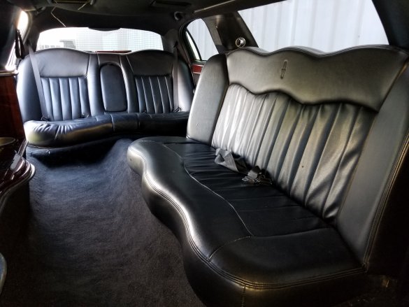 2003 Lincoln Town Car Limousine for Sale in Nashville, TN - Photo 2