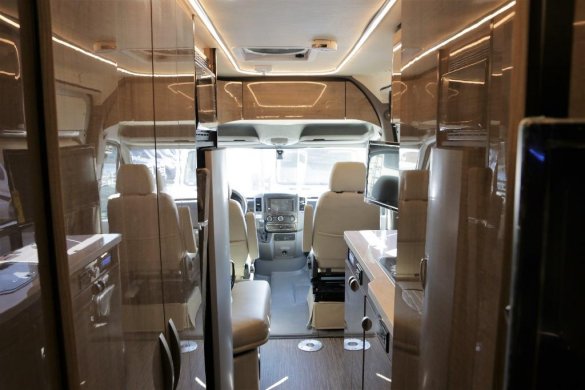 2018 Winnebago ERA 70A 4X4 Sprinter