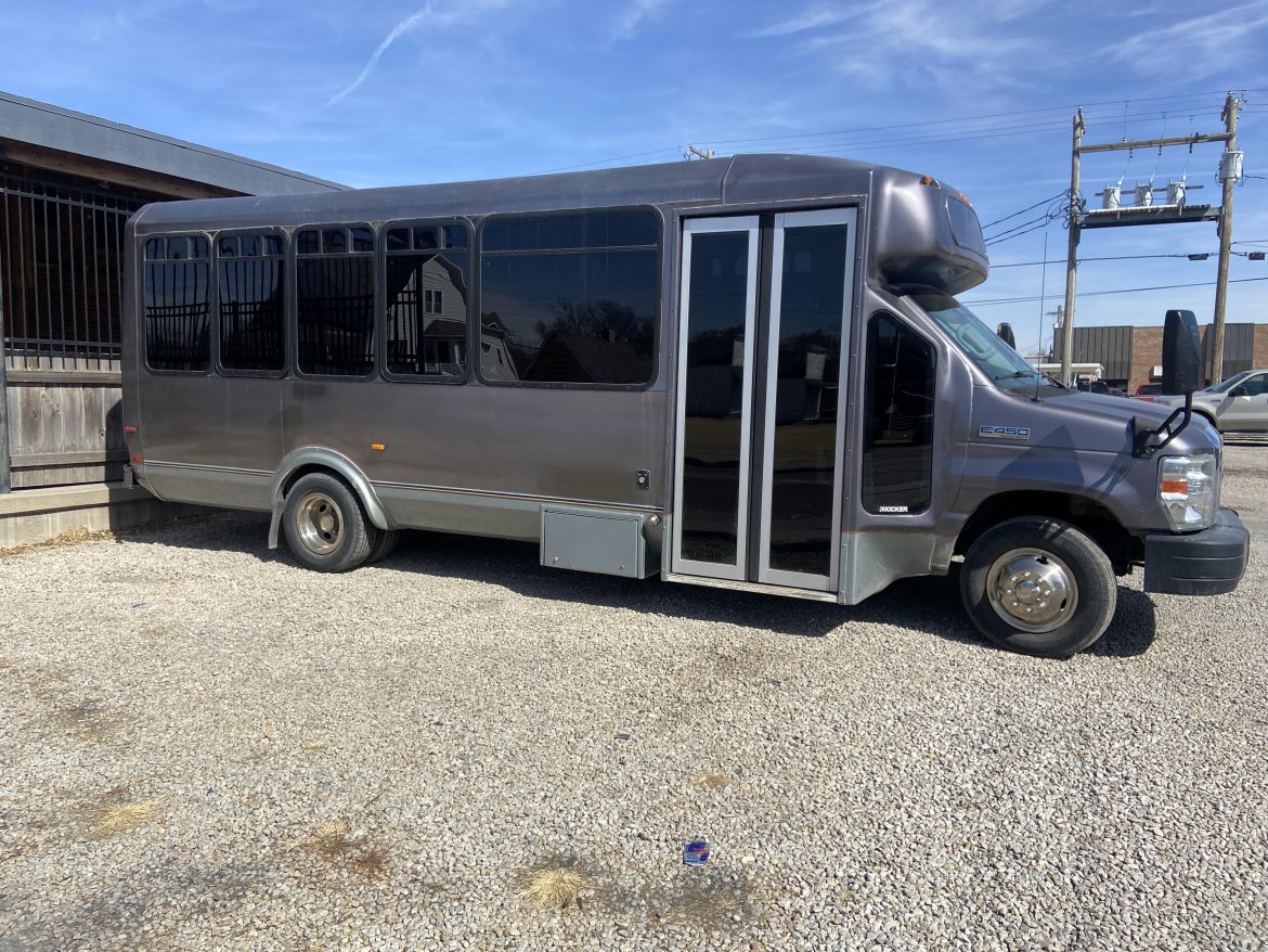 Limo Bus for sale: 2011 Ford E450