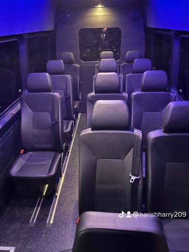 2022 Mercedes-Benz SPRINTER 3500 Executive Shuttle for Sale in SPRINGFIELD, Virginia, US - Photo 4