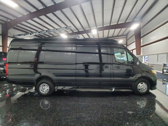 2023 Mercedes-Benz Sprinter 3500 170" Luxe Day Cruiser D6 Sprinter for Sale in Houston, TX - Photo 2