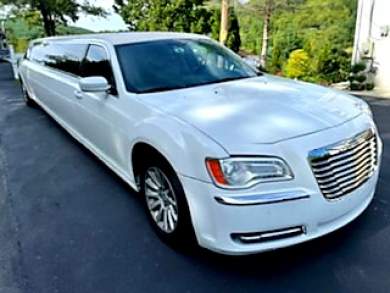 2013 Chrysler 300 Limousine for Sale in Roselle Park, NJ - Main Photo