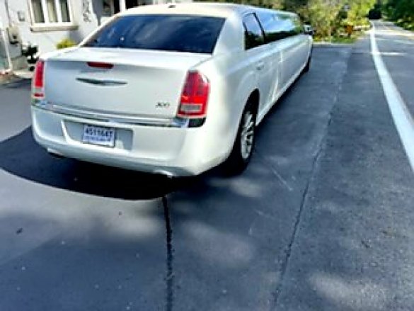 2013 Chrysler 300 Limousine for Sale in Roselle Park, NJ - Photo 3