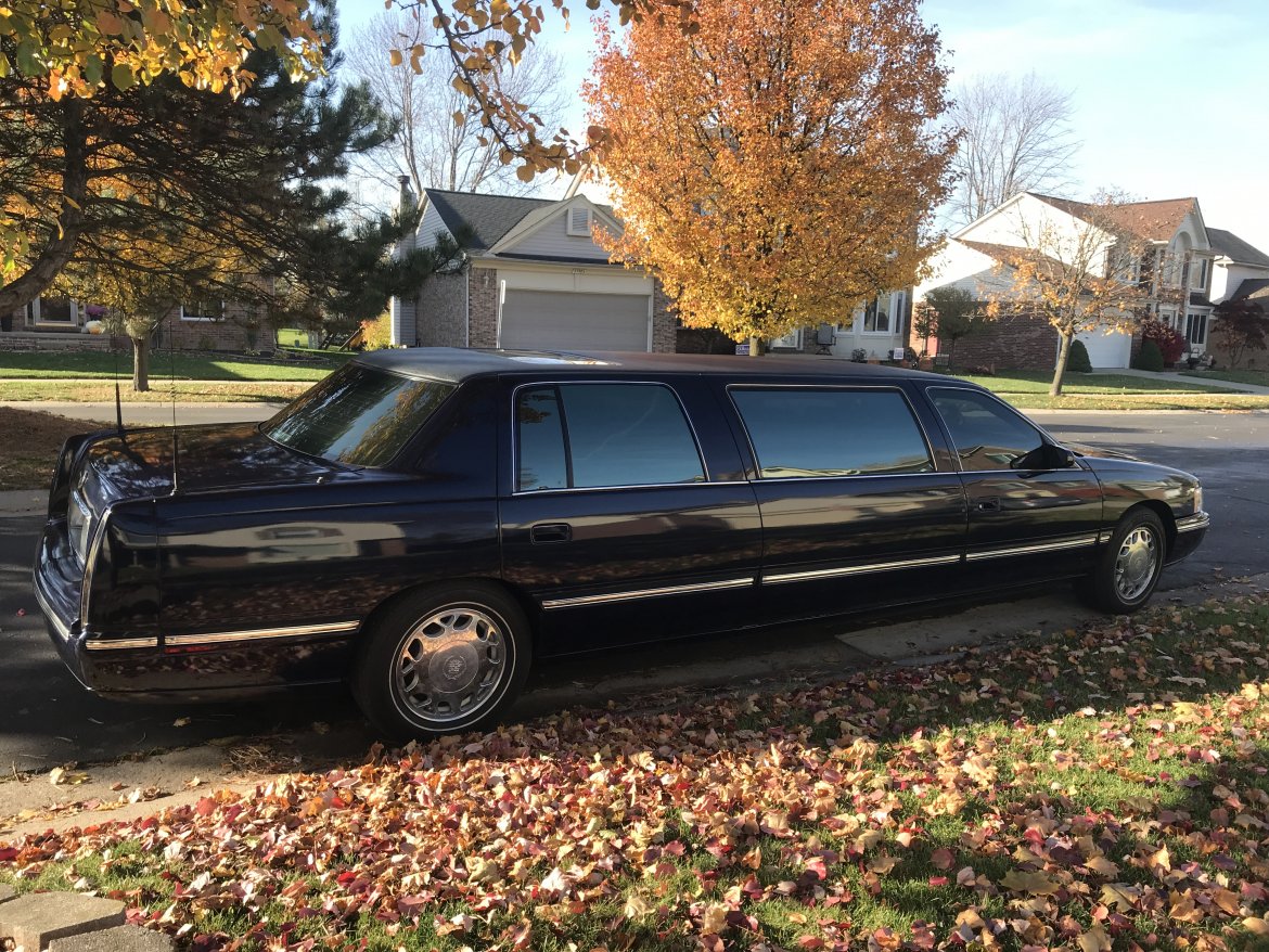 Limousine for Sale in Brownstown, MI - Photo 8