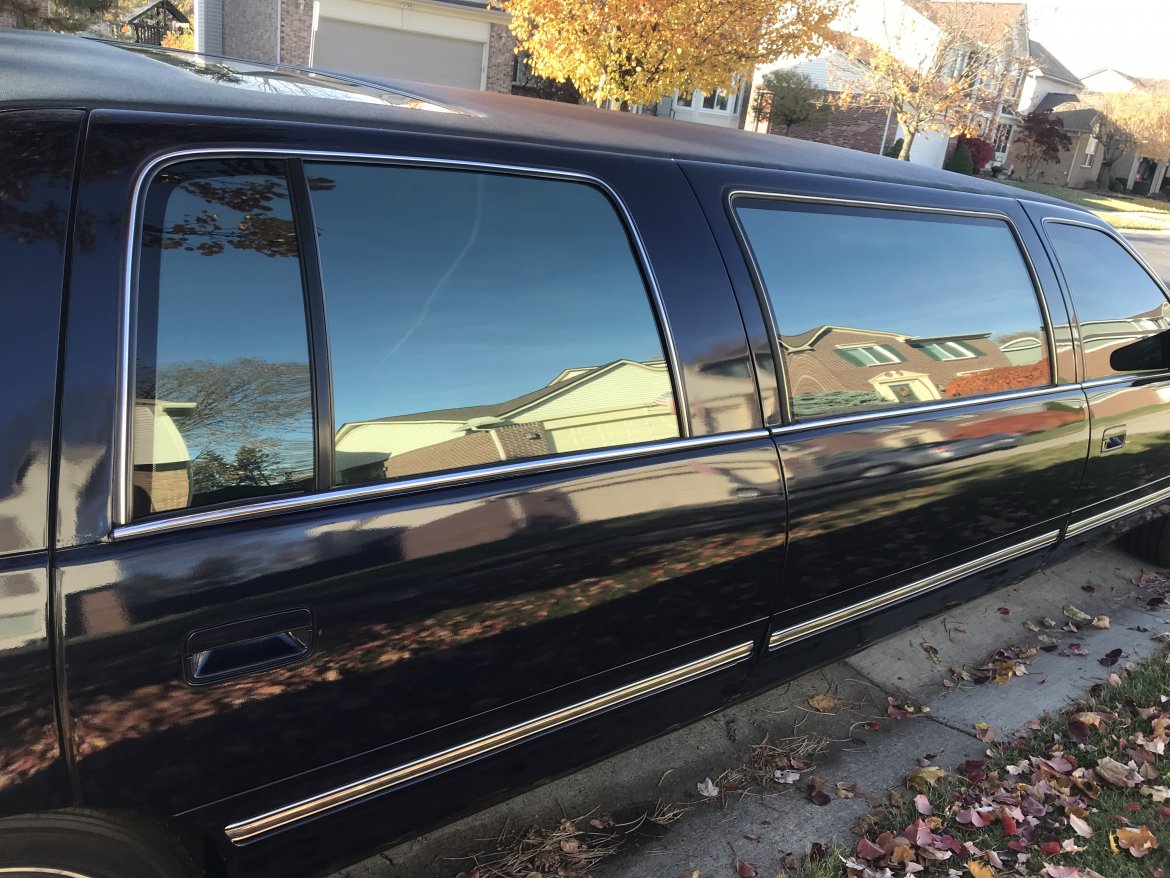 Limousine for Sale in Brownstown, MI - Photo 10