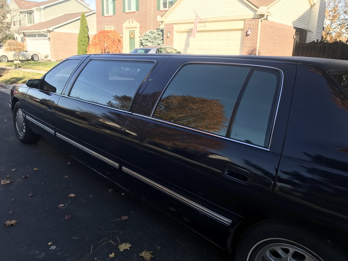 Limousine for Sale in Brownstown, MI - Photo 11