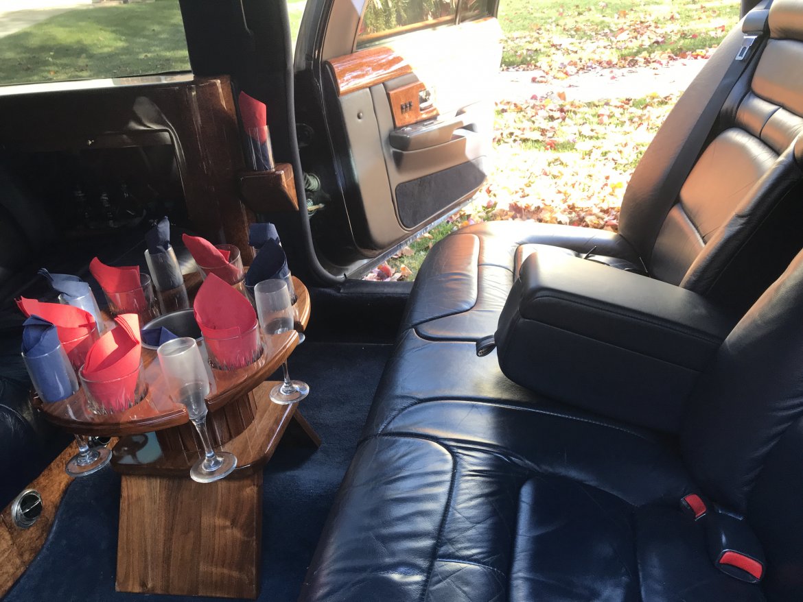 Limousine for Sale in Brownstown, MI - Photo 17