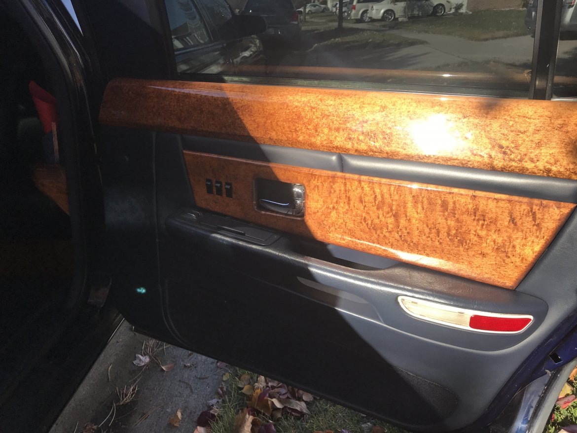 Limousine for Sale in Brownstown, MI - Photo 18