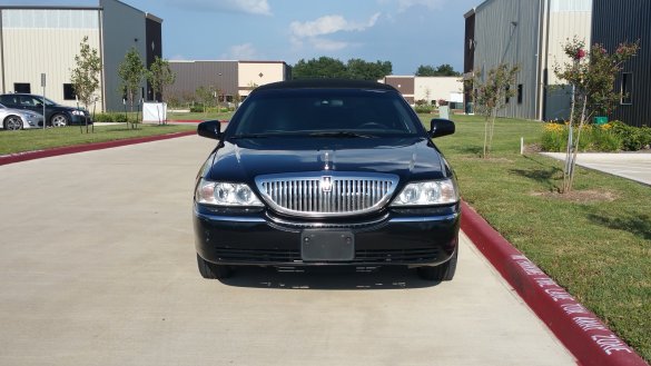 2006 Lincoln TownCar Limousine for Sale in Houston, TX - Photo 2