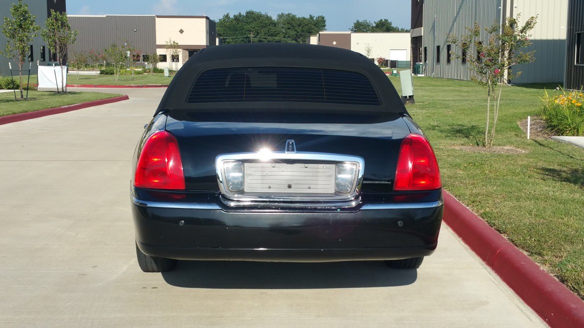 Photo of Limousine for sale: 2006 Lincoln TownCar 120&quot; by Krystal